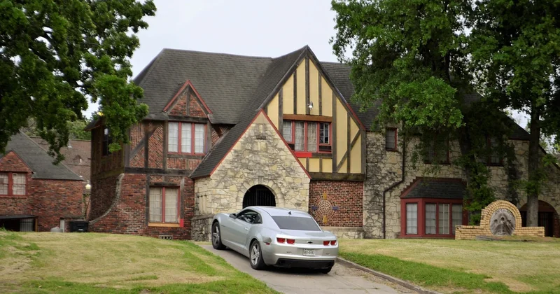 Why don't insurance companies like flat roofs?
